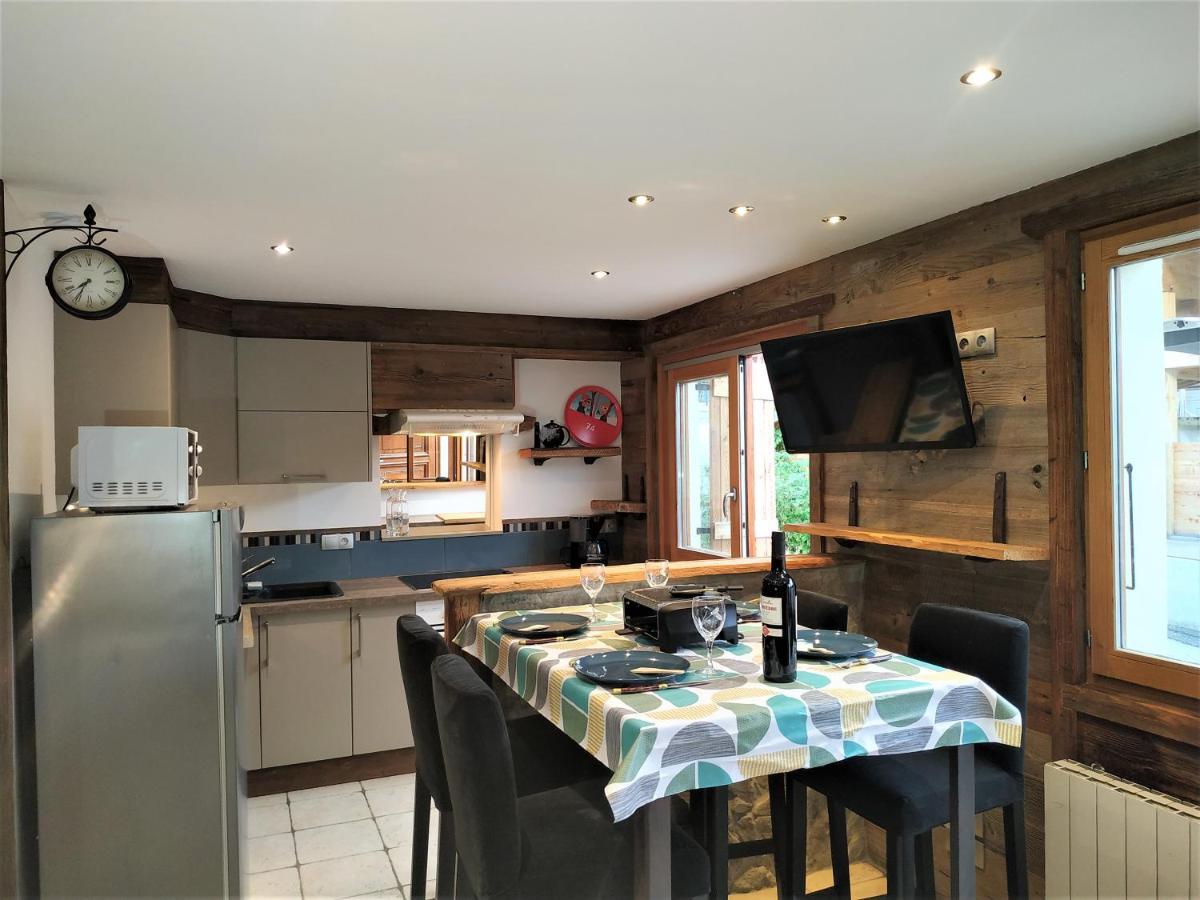 Le Montana - Studio Rue Du Centre - Cosy Et Montagnard - Navette Les Gets Exterior photo