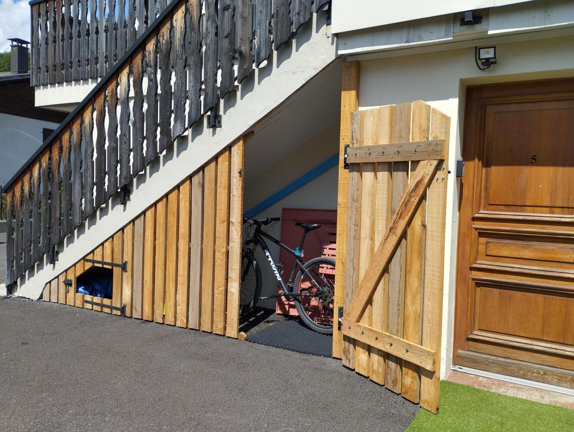 Le Montana - Studio Rue Du Centre - Cosy Et Montagnard - Navette Les Gets Exterior photo